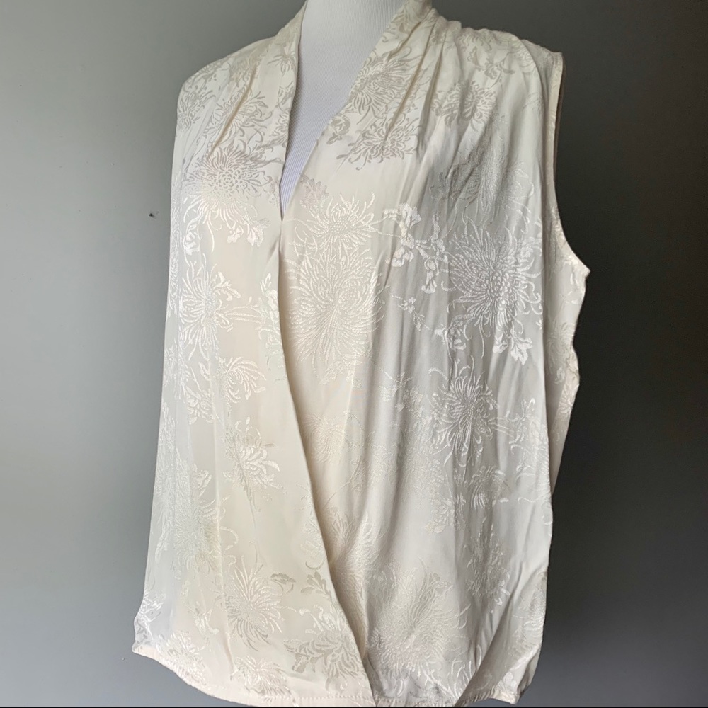 MNG Suit Off White & Silver Sleeveless Shirt